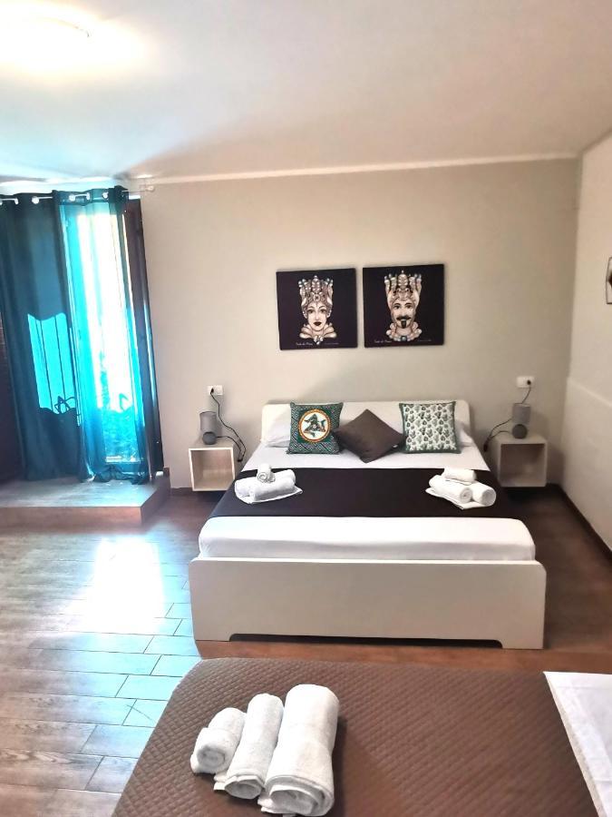 A Due Passi Dal Centro Sweet Rooms Agrigento Buitenkant foto