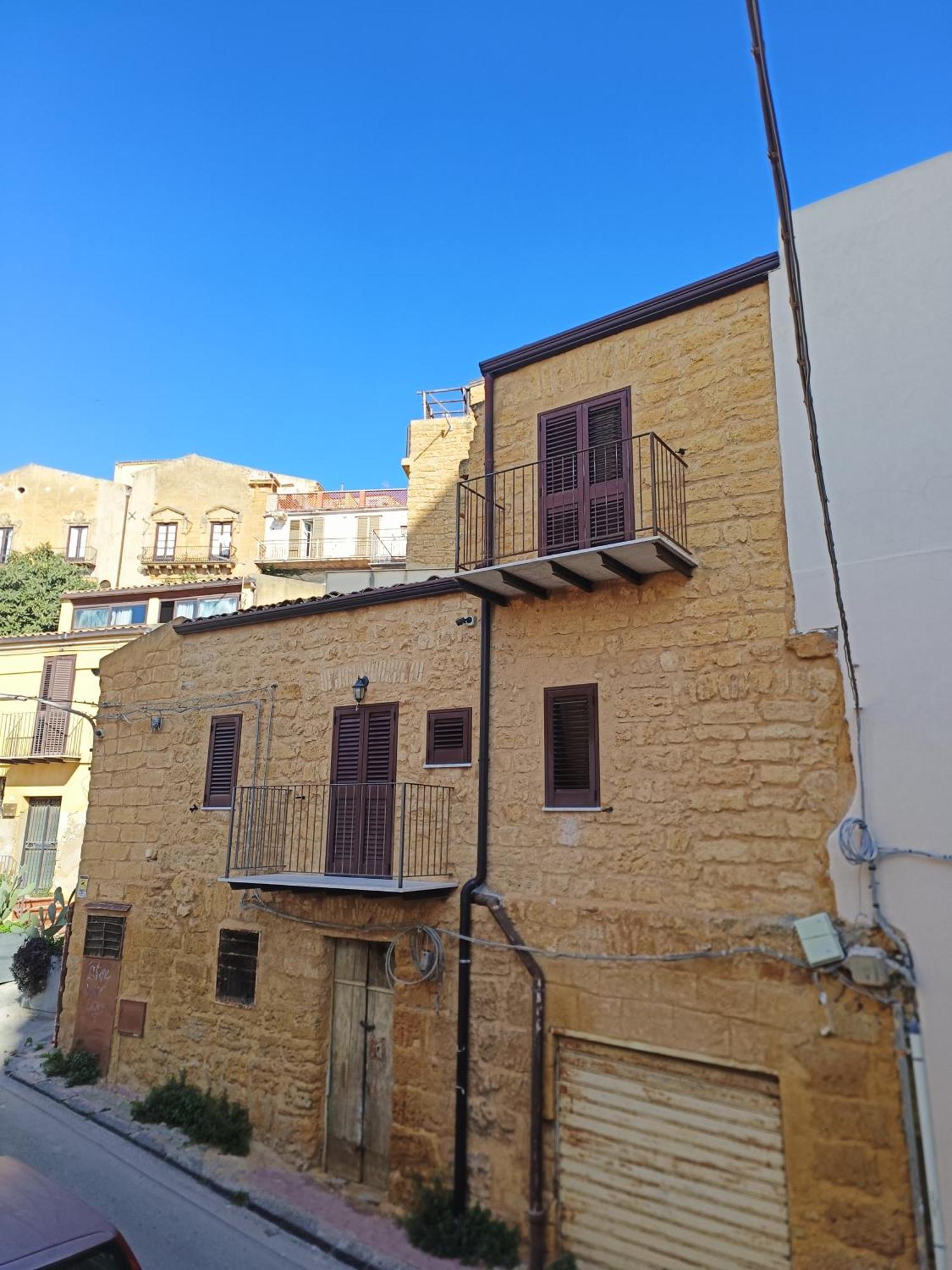 A Due Passi Dal Centro Sweet Rooms Agrigento Buitenkant foto